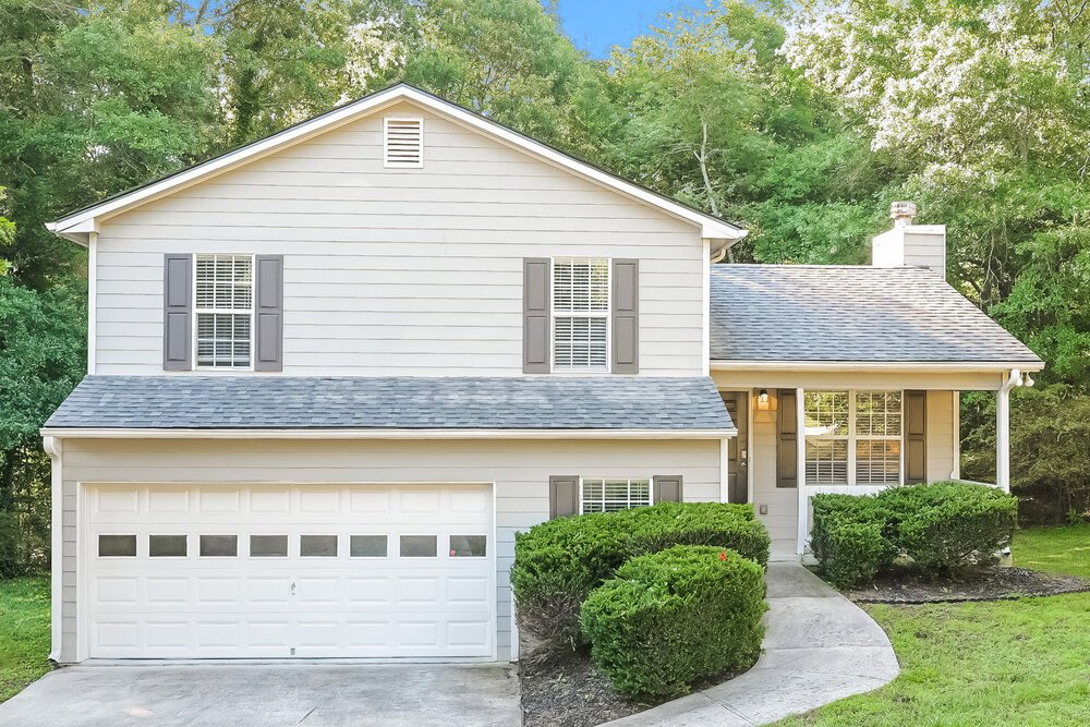 3-Bed Rental on 172 Williamsburg Way photo 1