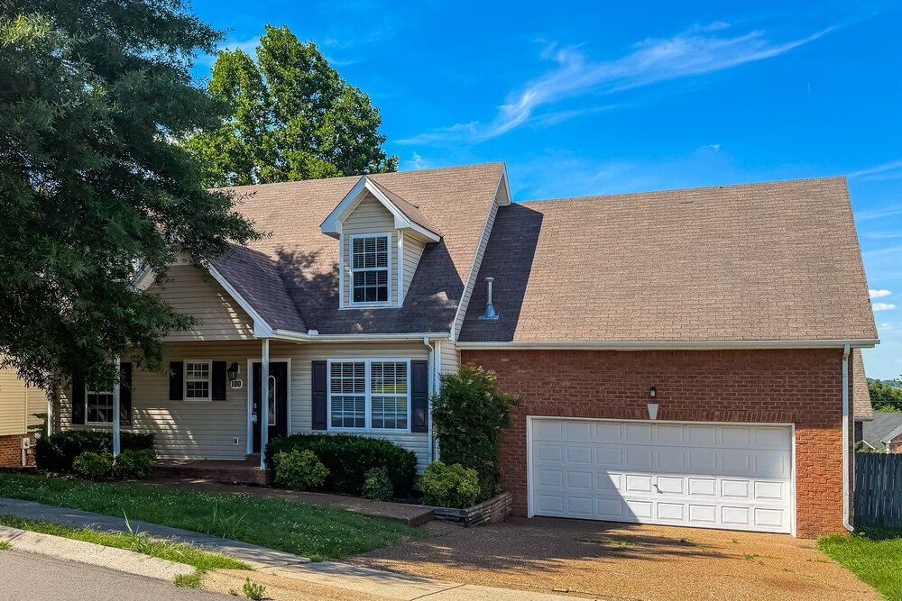 4-Bed Rental on 100 Homestead Ln photo 1