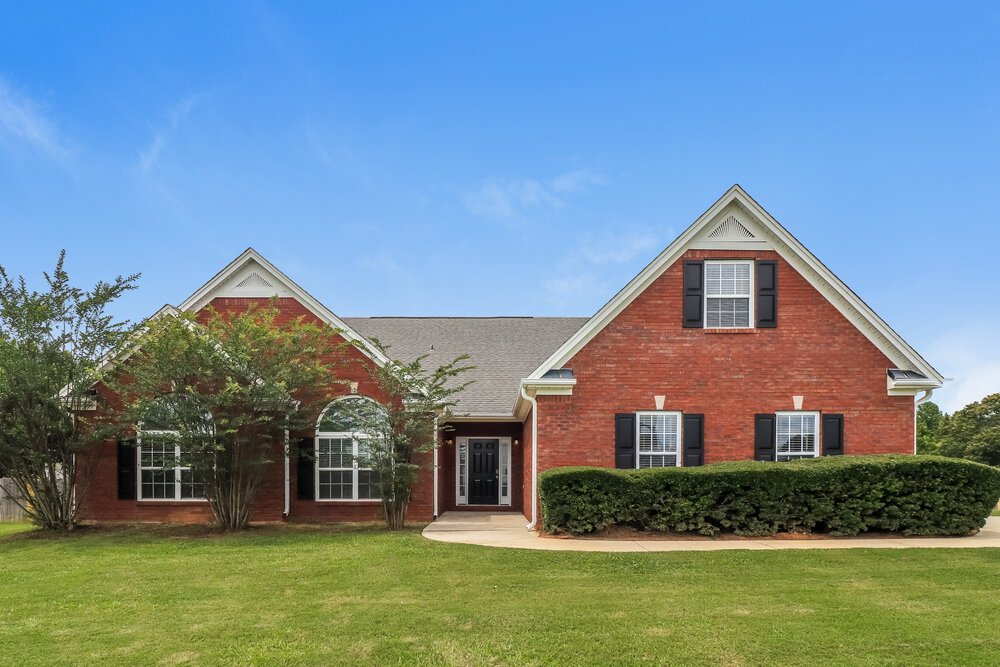 3-Bed Rental on 203 Olde Lexington photo 1