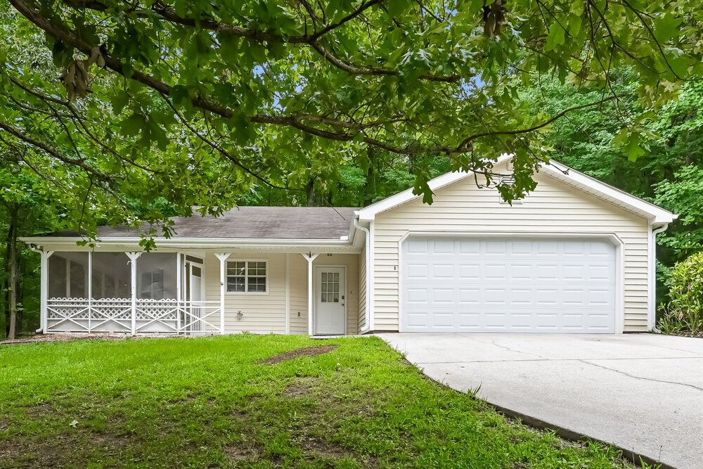 3-Bed Rental on 85 Lakeside Dr photo 1