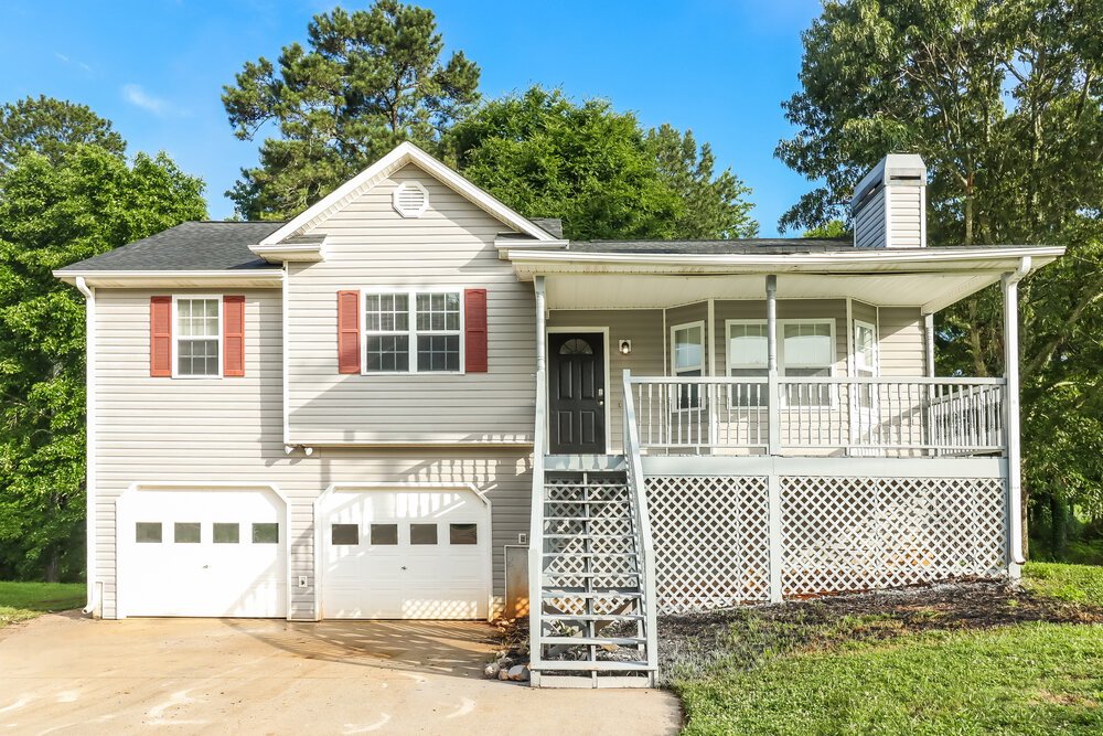 3-Bed Rental on 375 Fairview Dr photo 1