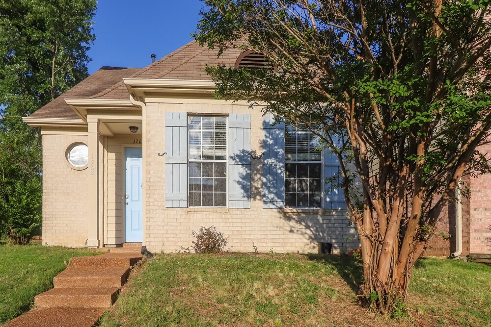 4-Bed Rental on 1262 Carlton Ridge photo 1