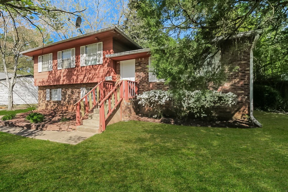 3-Bed Rental on 8392 San Jose photo 3