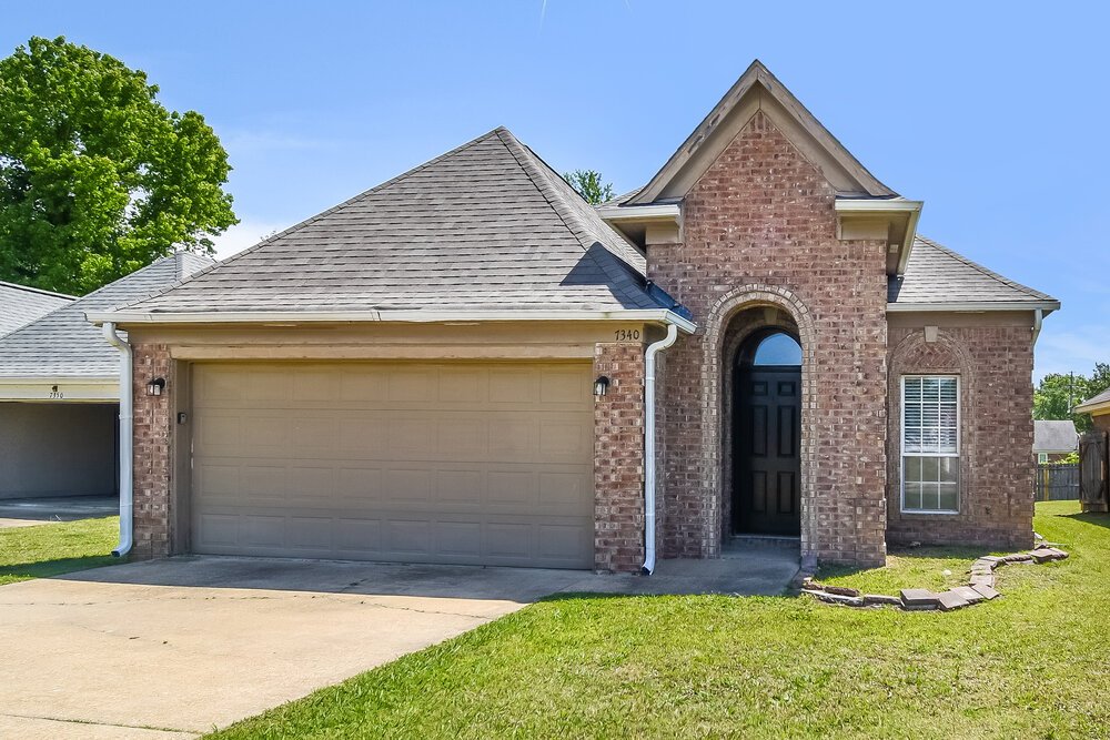 3-Bed Rental on 7340 Durango Dr photo 3