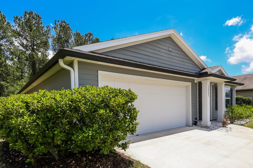 3-Bed Rental on 12331 Glimmer Way photo 3