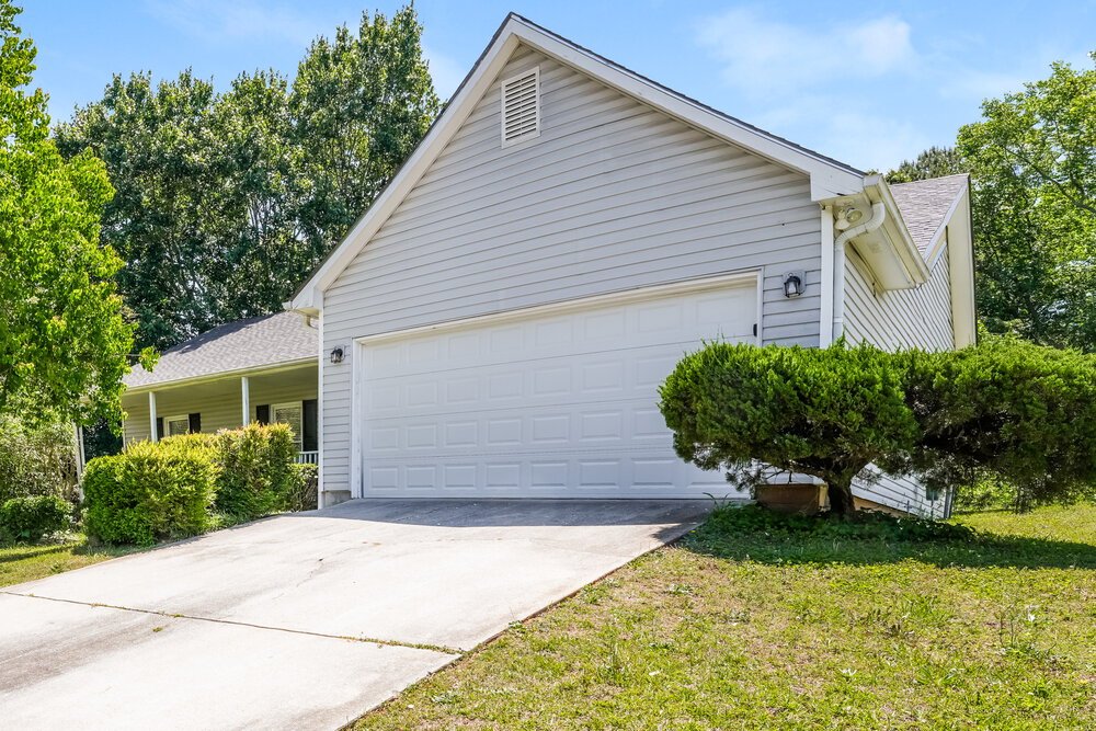3-Bed Rental on 4091 S Fork photo 3