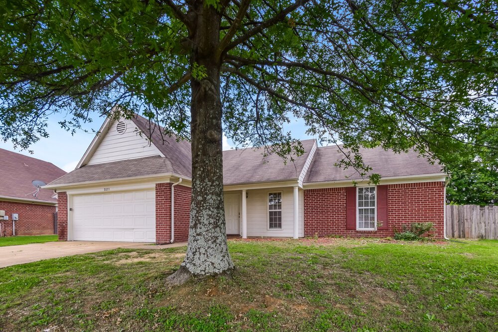 3-Bed Rental on 8035 Park Pike photo 3
