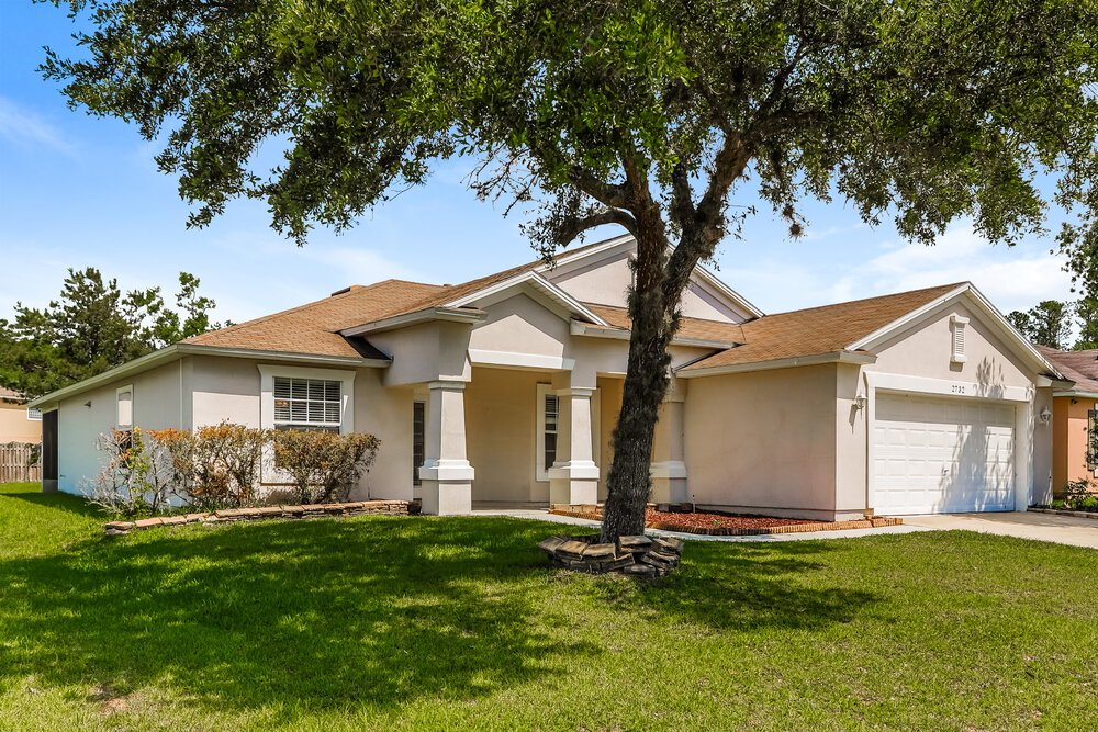 4-Bed Rental on 2732 Woodsdale Dr photo 3