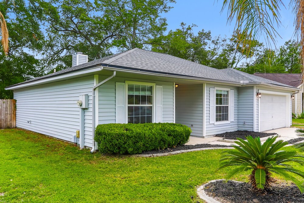 3-Bed Rental on 7835 Longhorn Cir photo 3