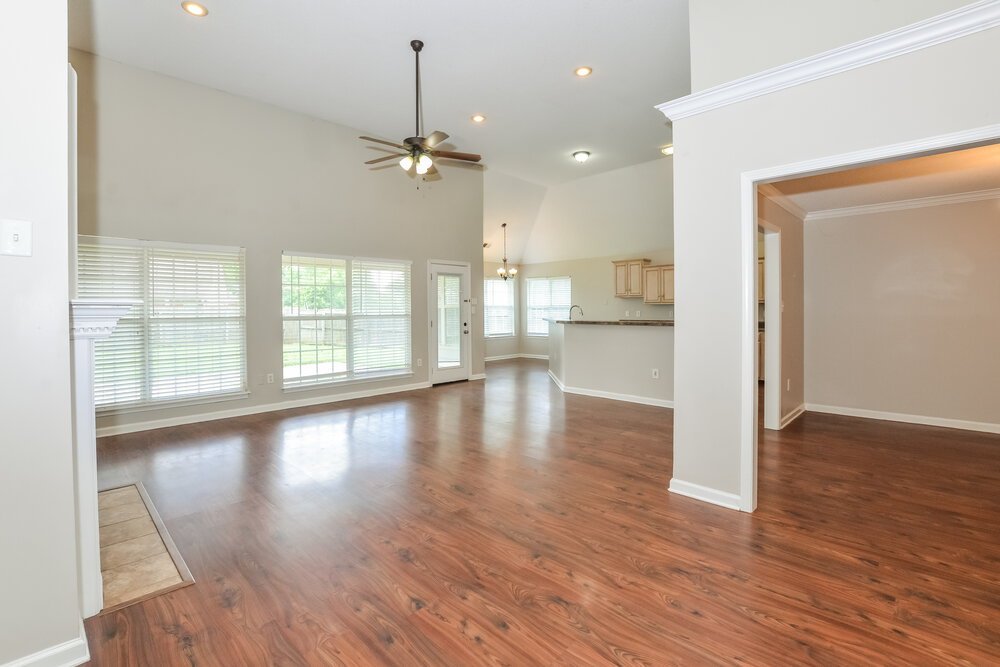 3-Bed Rental on 1859 Winners Circle photo 3