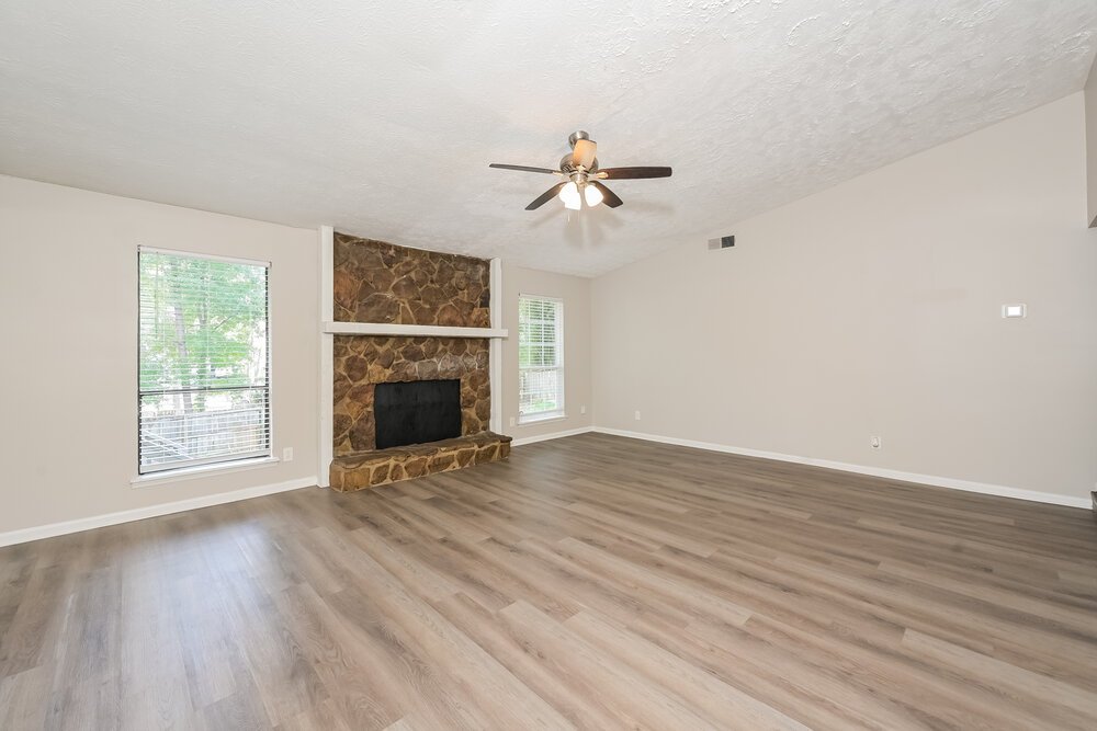 3-Bed Rental on 5177 Aberdeen Ct photo 3