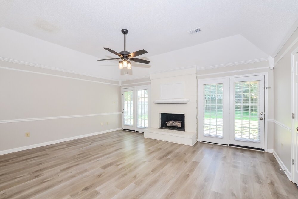 3-Bed Rental on 6641 Bright Star photo 3