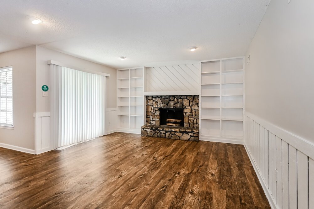 3-Bed Rental on 4476 Trout Valley photo 3