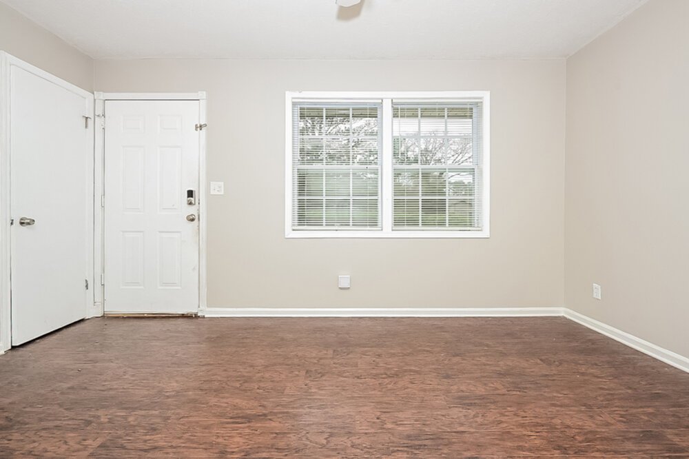3-Bed Rental on 164 Meadowlark Ln photo 3