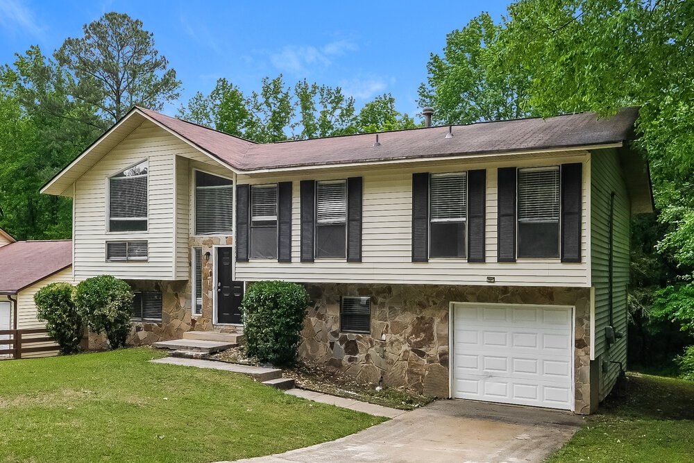 4-Bed Rental on 4910 Brookstone Pkwy photo 4