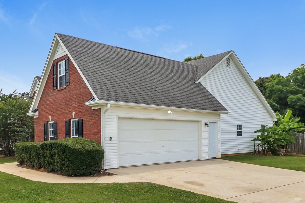 3-Bed Rental on 203 Olde Lexington photo 4