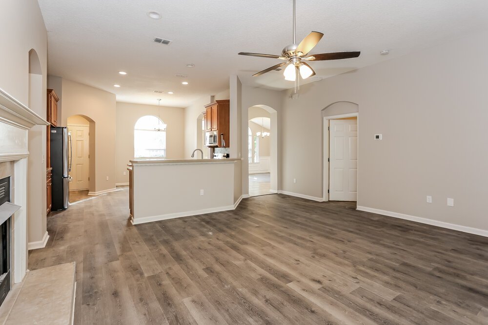 4-Bed Rental on 3146 Wandering Oaks photo 4