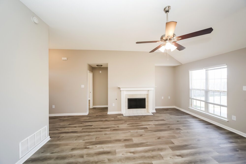 3-Bed Rental on 5683 Antler Trl photo 4