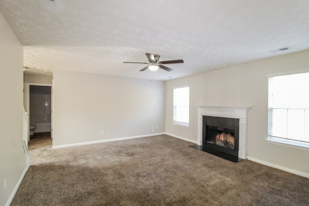 4-Bed Rental on 296 Millstone Dr photo 4