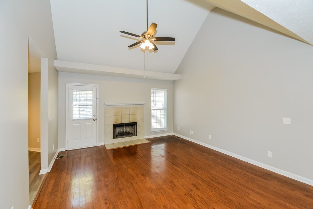 3-Bed Rental on 7660 S Swift photo 4