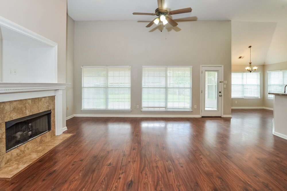 3-Bed Rental on 1859 Winners Circle photo 4