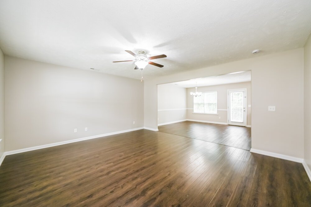 4-Bed Rental on 2919 Painted Pony photo 4
