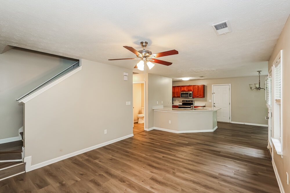 4-Bed Rental on 4970 Promenade Dr photo 4
