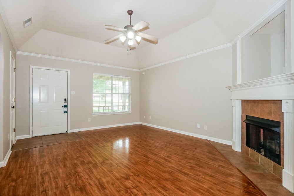 3-Bed Rental on 1596 Far Dr photo 4
