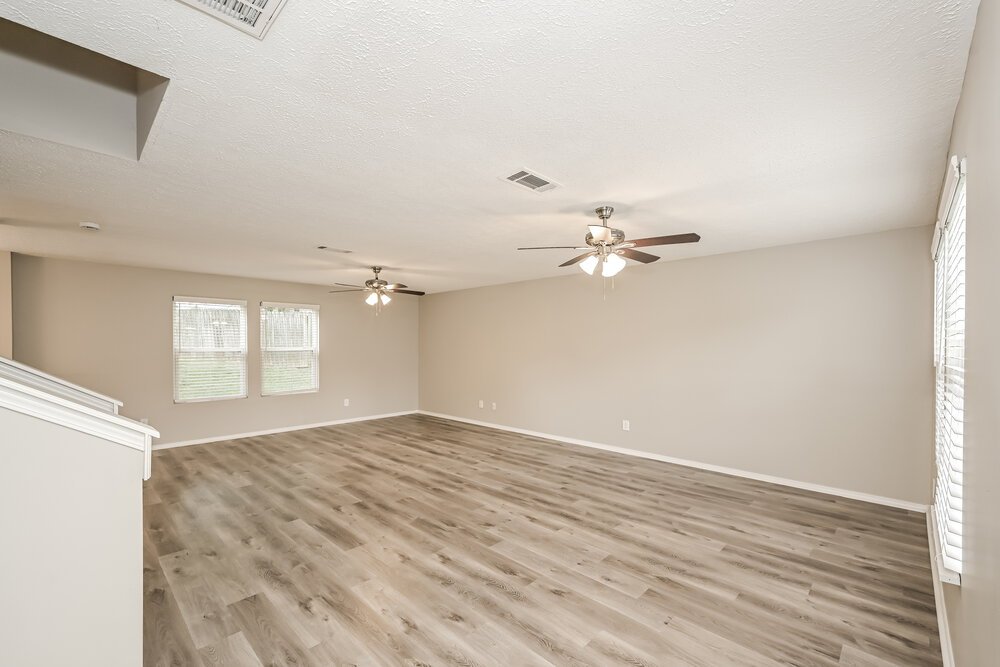 4-Bed Rental on 807 General Barksdale photo 4