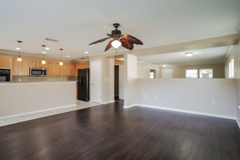 3-Bed Rental on 1417 Heather Ct photo 4
