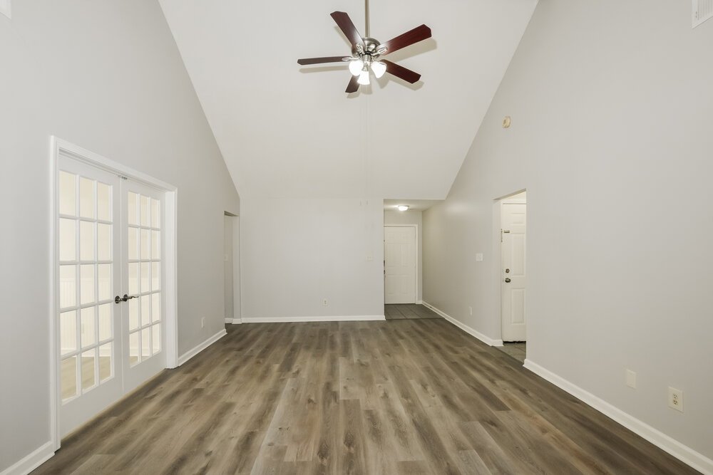 3-Bed Rental on 6963 Naples Dr photo 4
