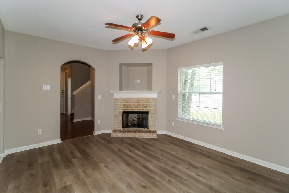 4-Bed Rental on 1262 Carlton Ridge photo 4