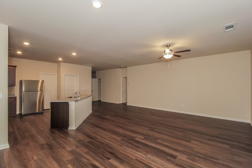 3-Bed Rental on 108 Innis Brook photo 4