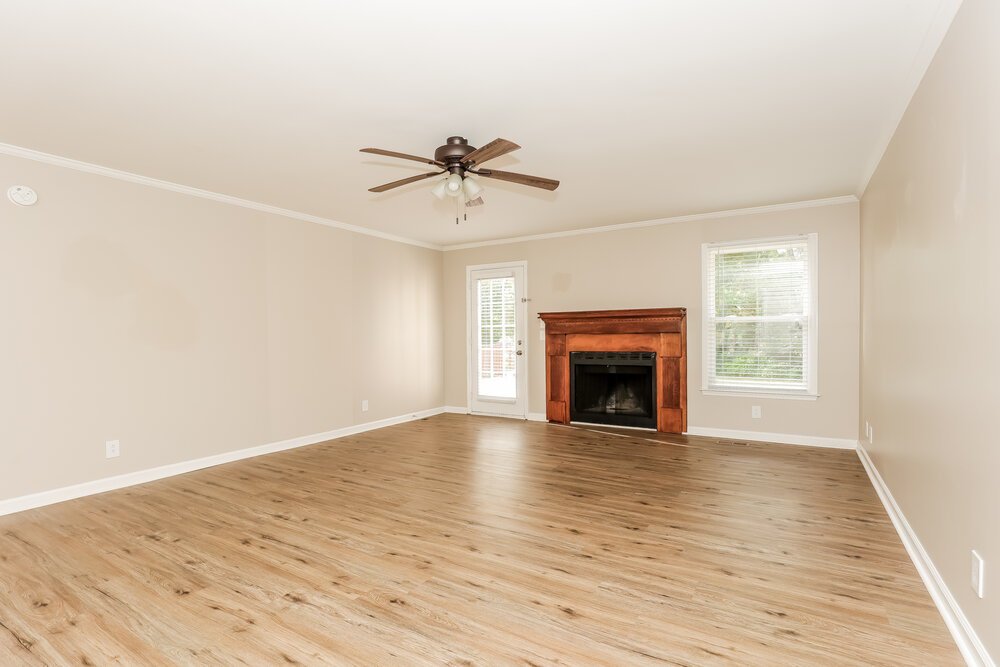 3-Bed Rental on 2409 Racquet Club photo 4