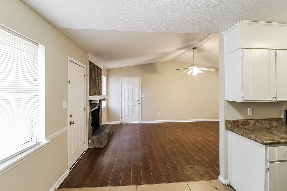 3-Bed Rental on 119 Richard Way photo 4
