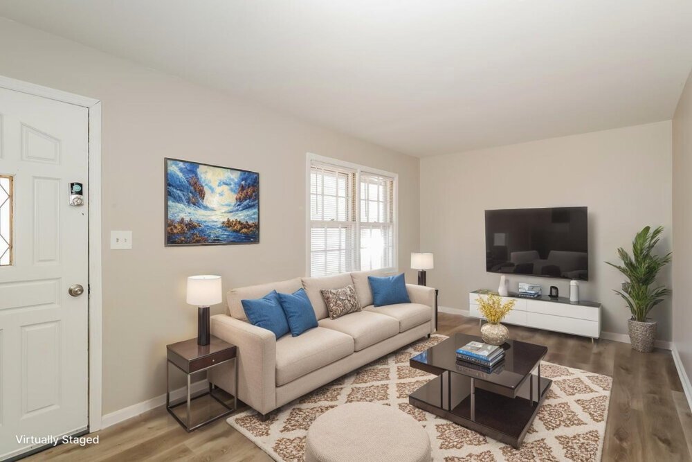 3-Bed Rental on 3276 Elm St photo 4