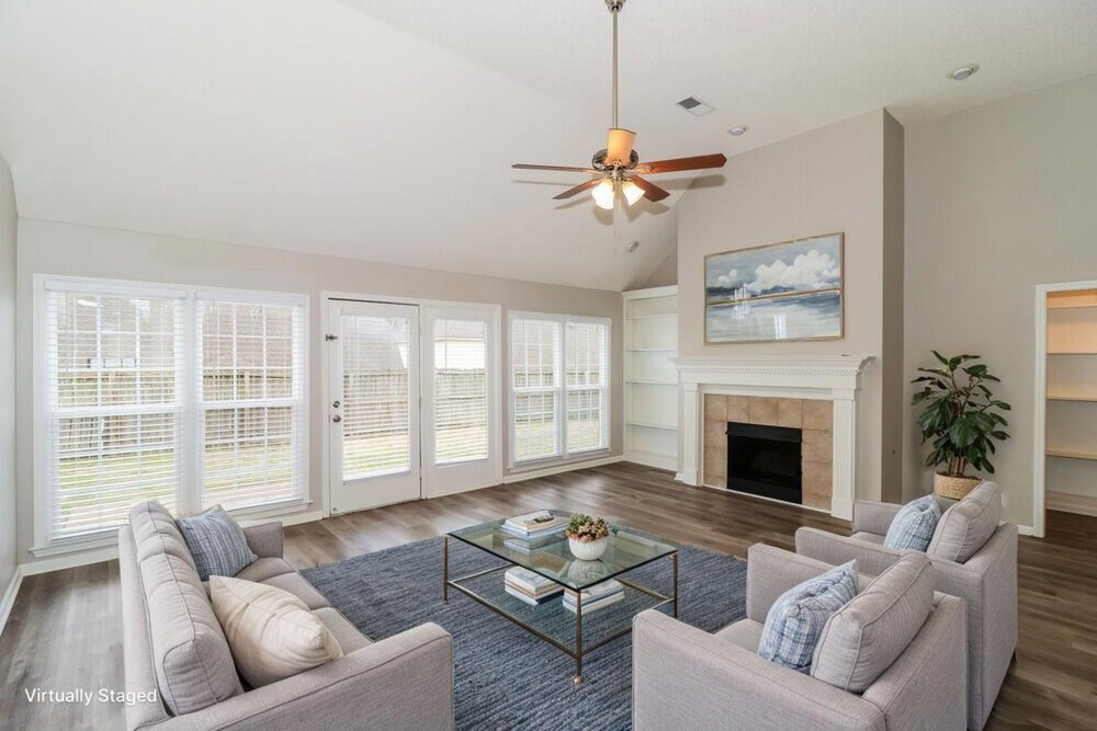 3-Bed Rental on 9339 Chimneyrock Blvd photo 4