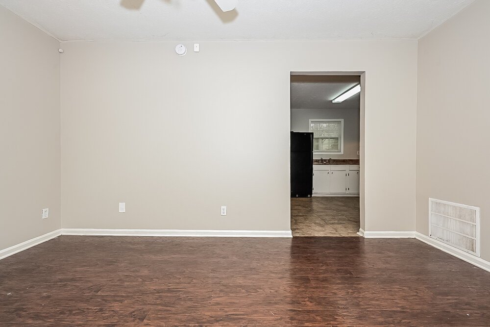 3-Bed Rental on 164 Meadowlark Ln photo 4
