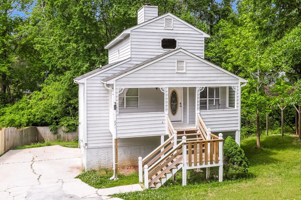 4-Bed Rental on 221 Clydesdale Lane photo 4