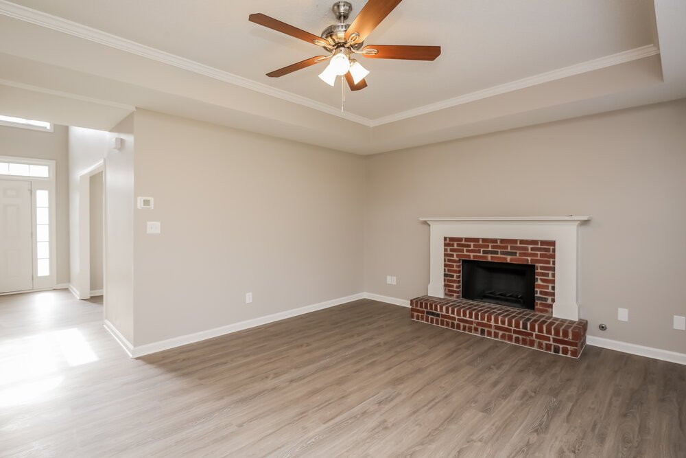 4-Bed Rental on 802 Pinder Point photo 4