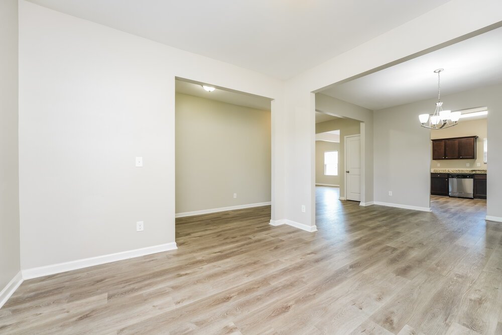 4-Bed Rental on 3458 Sandstone Trl photo 4