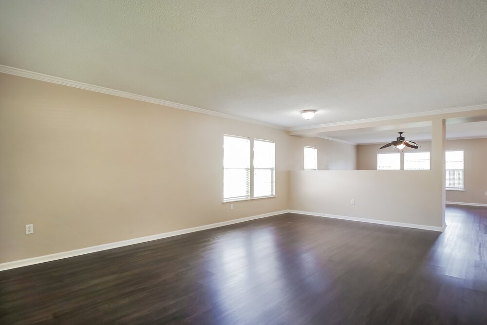3-Bed Rental on 1417 Heather Ct photo 5