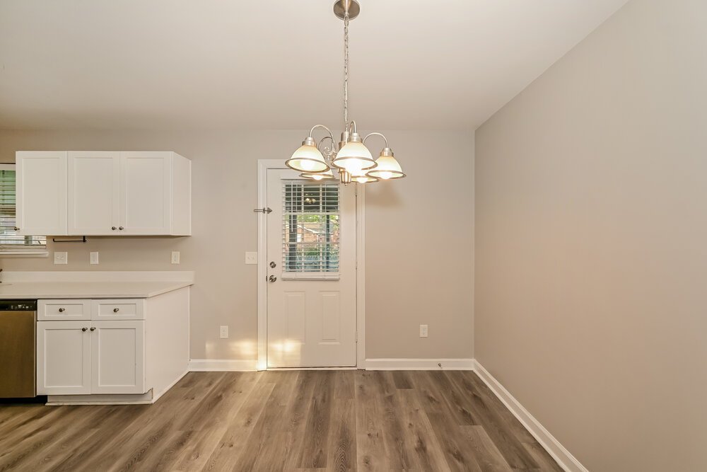 3-Bed Rental on 407 Cindi Ct photo 5