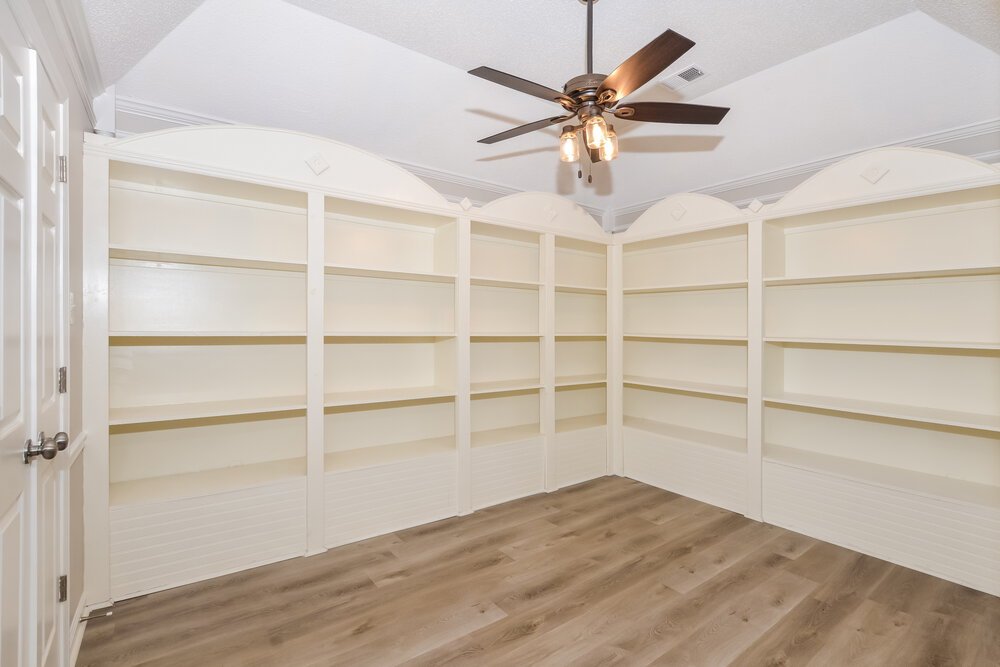 3-Bed Rental on 6641 Bright Star photo 5