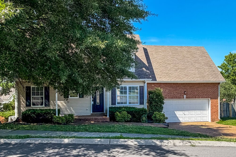 4-Bed Rental on 100 Homestead Ln photo 5