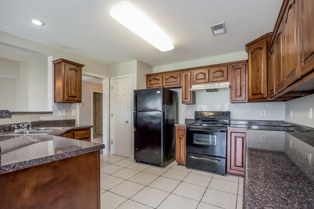 4-Bed Rental on 5451 Evening Mist photo 5