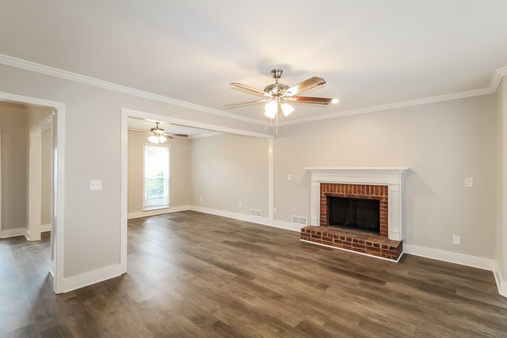 3-Bed Rental on 2570 Broadmoor Ct photo 5