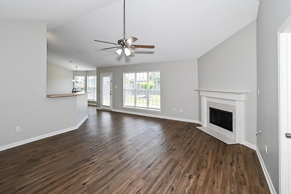 3-Bed Rental on 6620 Tealwood Dr photo 5