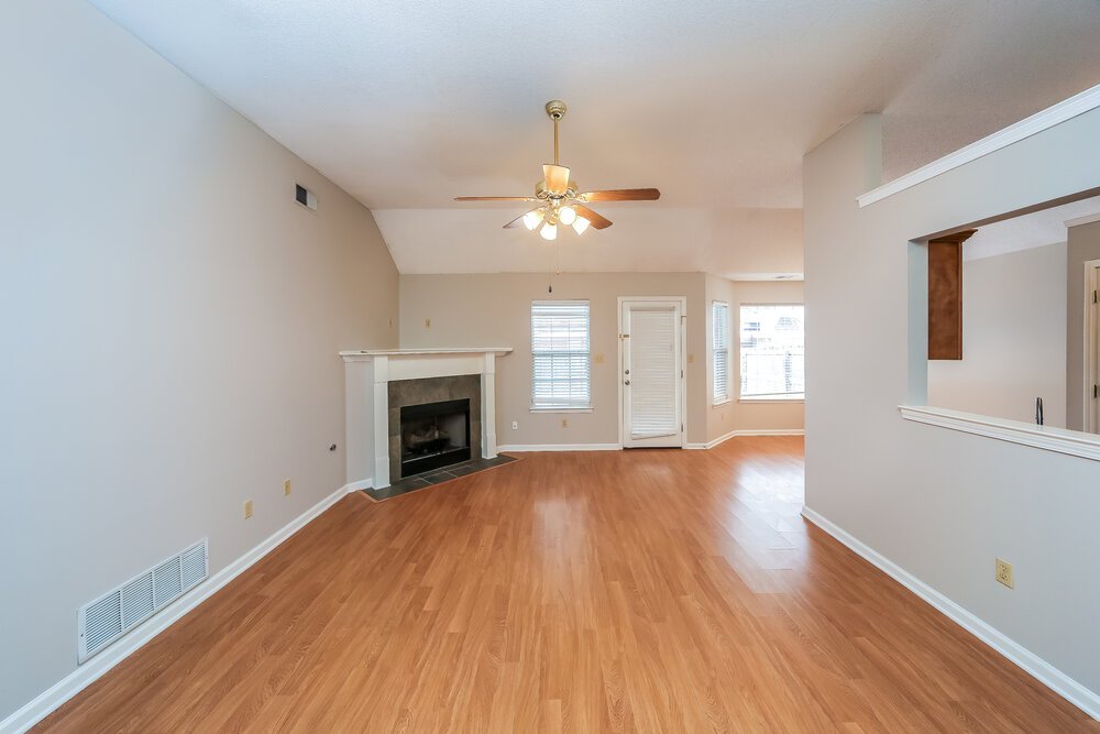 3-Bed Rental on 8243 Cross Point photo 5