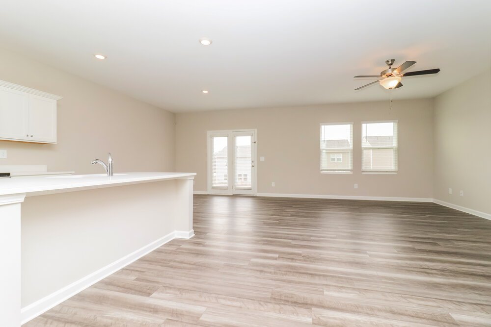 5-Bed Rental on 506 Knightsbridge Lane photo 5